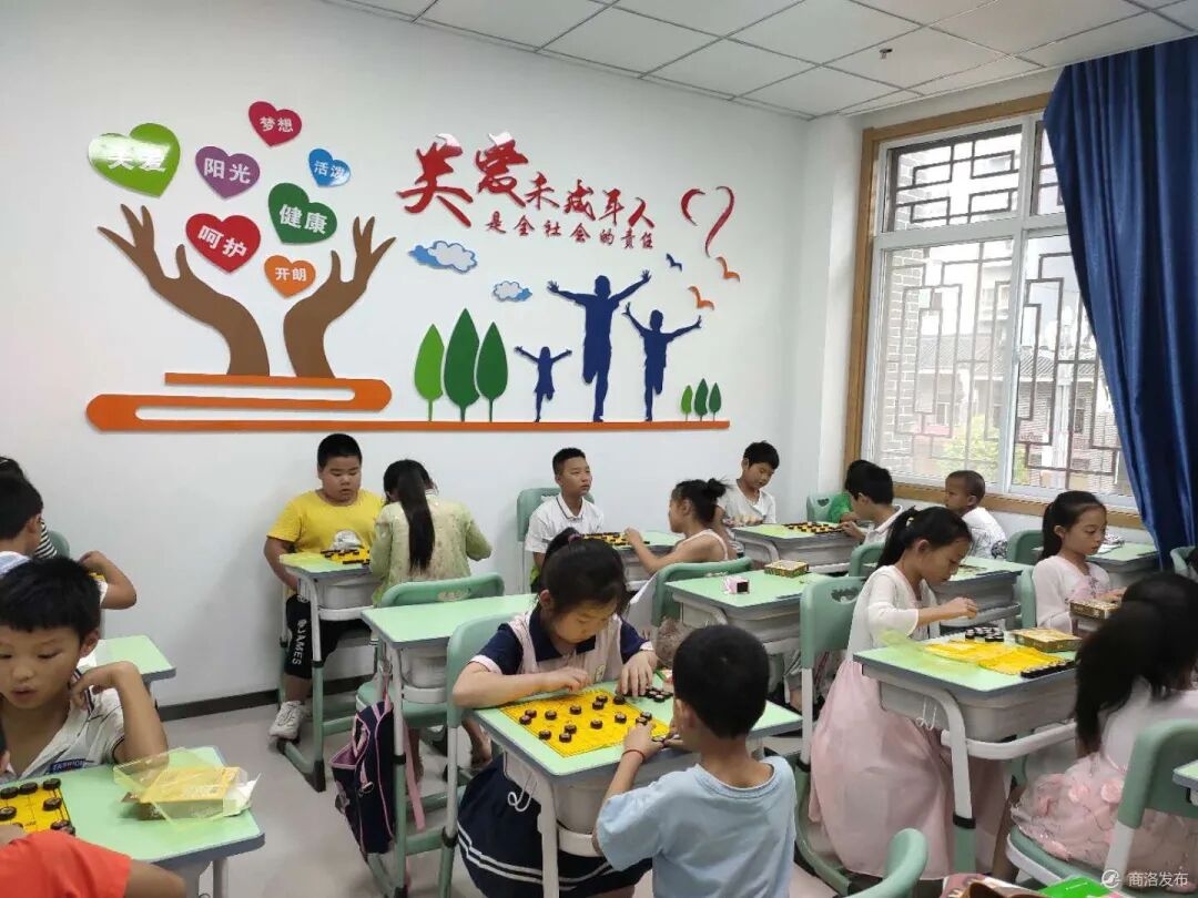 丹鳳縣 探索“搬遷+產(chǎn)業(yè)+就業(yè)”新路徑 構(gòu)建一體化勞務(wù)服務(wù)新格局